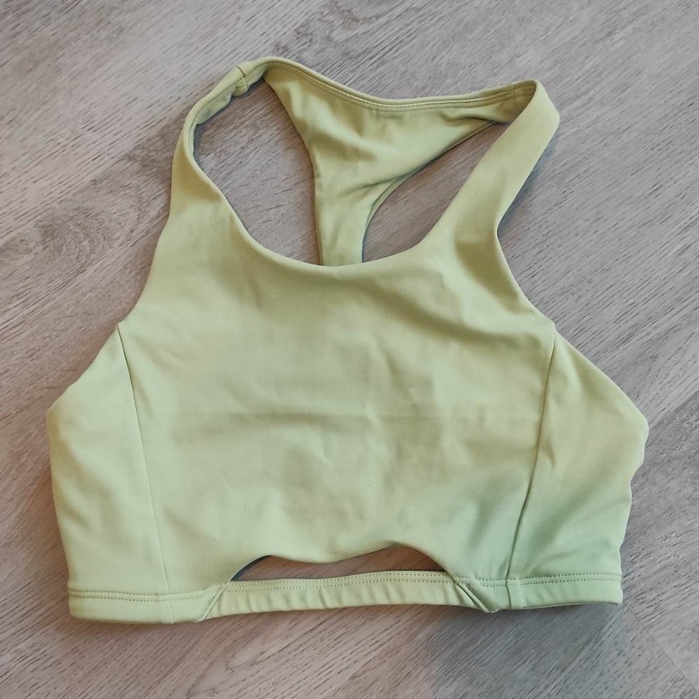 ALPHALETE PULSE SURGE BRA - MATCHA - size XS